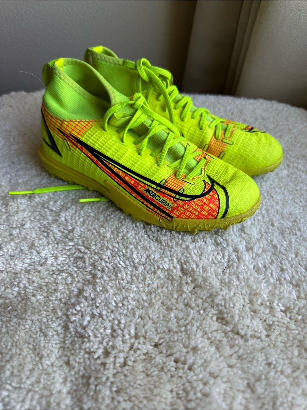 Nike Kids Mercurial Superfly 8 Academy TF Soccer Sneakers - Neon Yellow 1Y